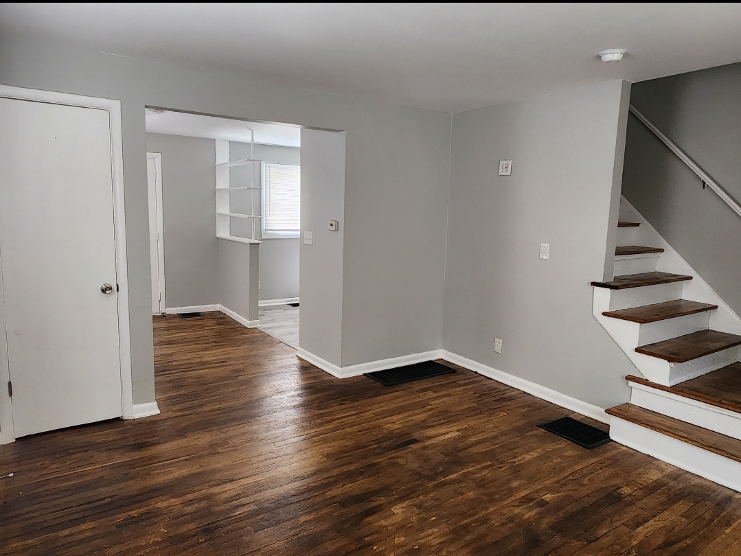 391 S. Napoleon Avenue