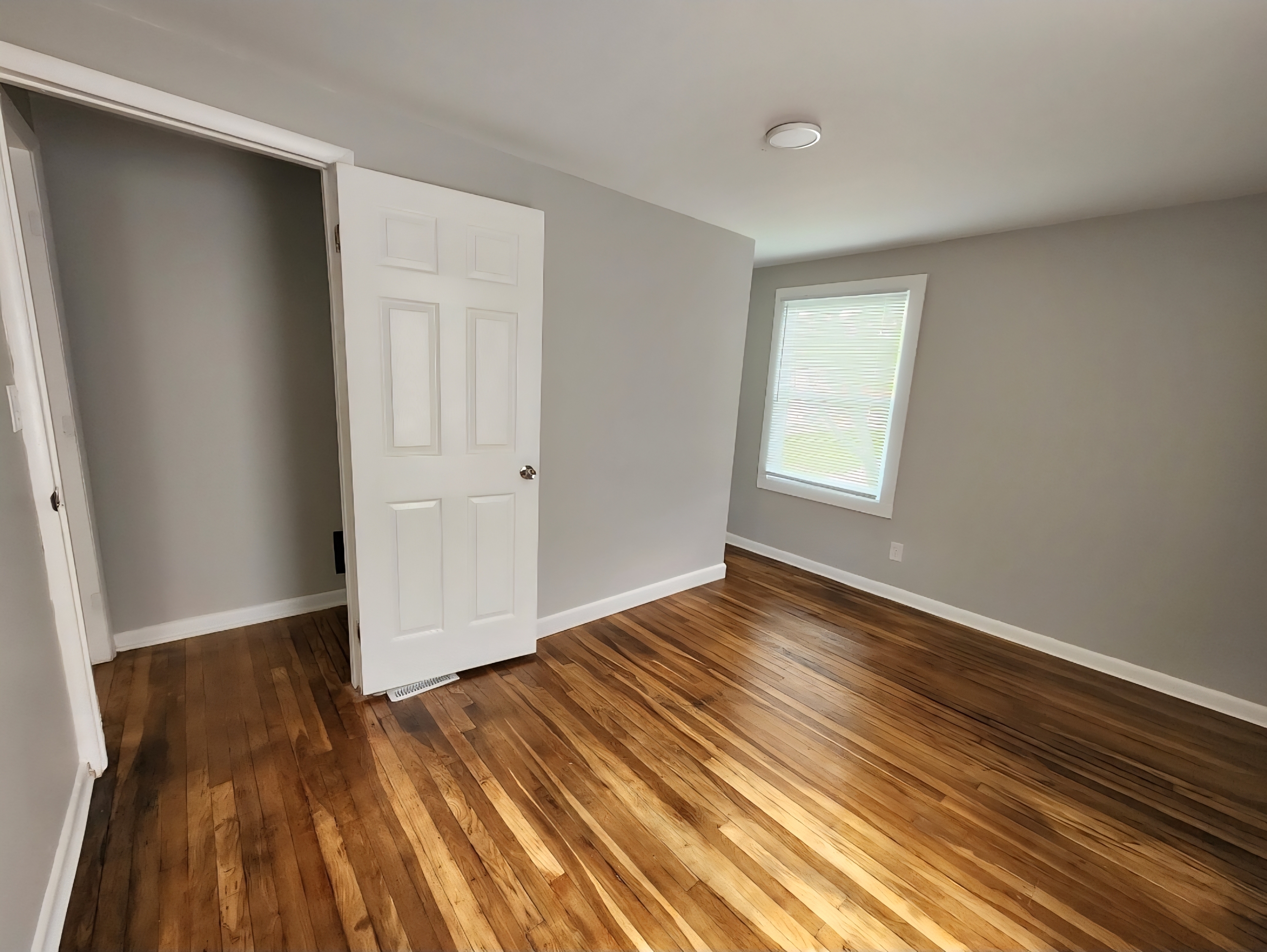 383 S. Napoleon Avenue